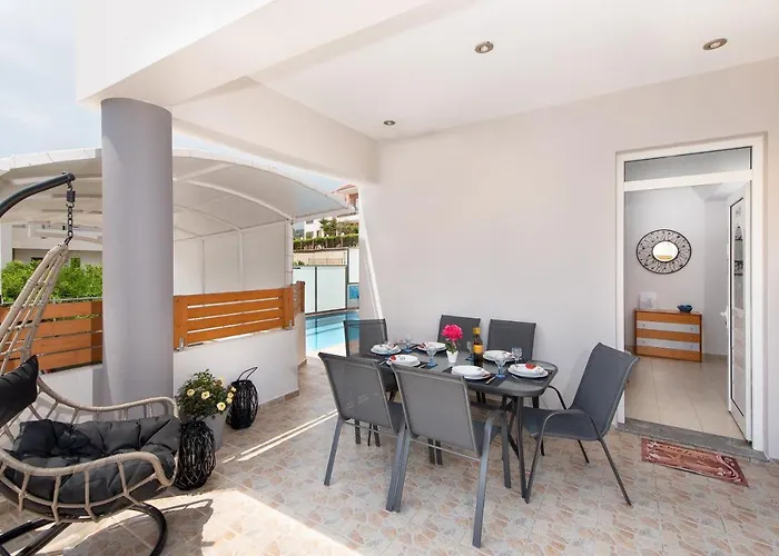 Kiriakos 아파트 *